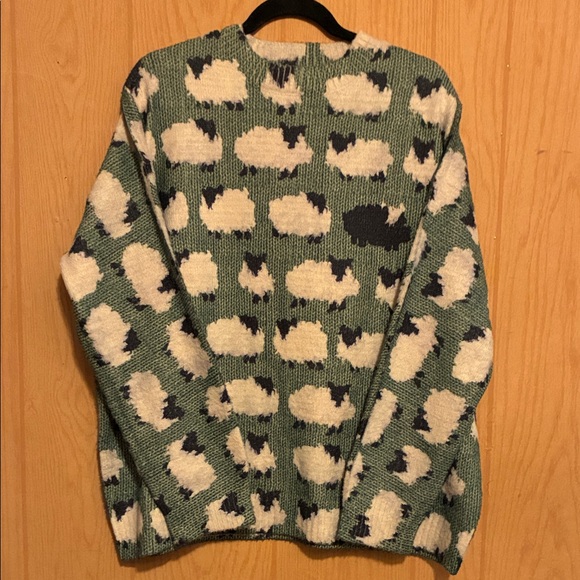 Sweaters - Green Sheep Pattern Sweater